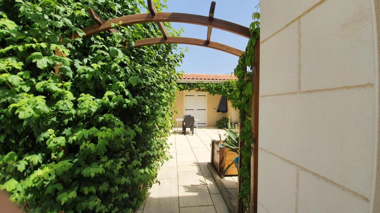 Agapanthe Villa Saint-Georges-les-Baillargeaux ภายนอก รูปภาพ